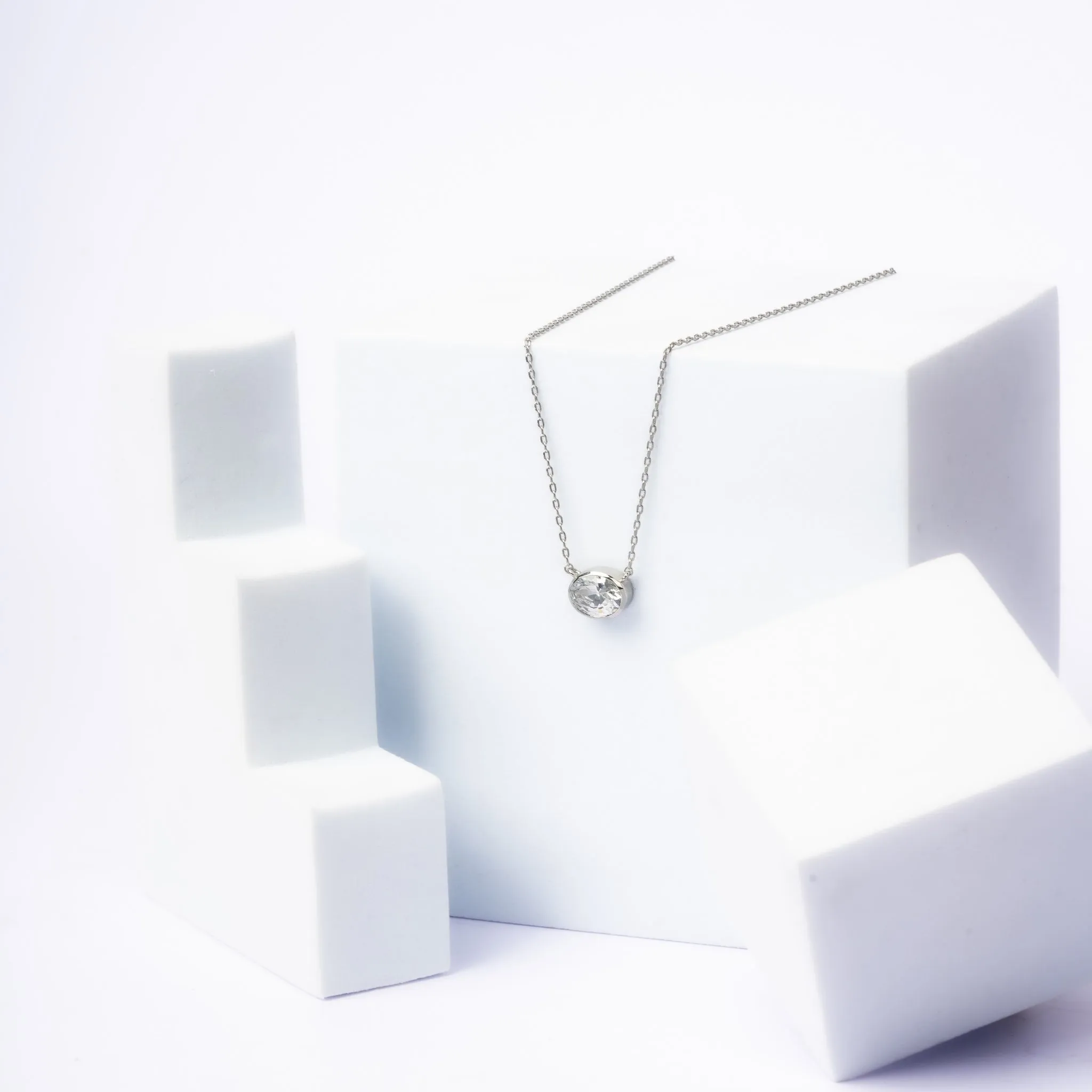 925 Sterling Silver Classic Solitaire Pendant AUS-657