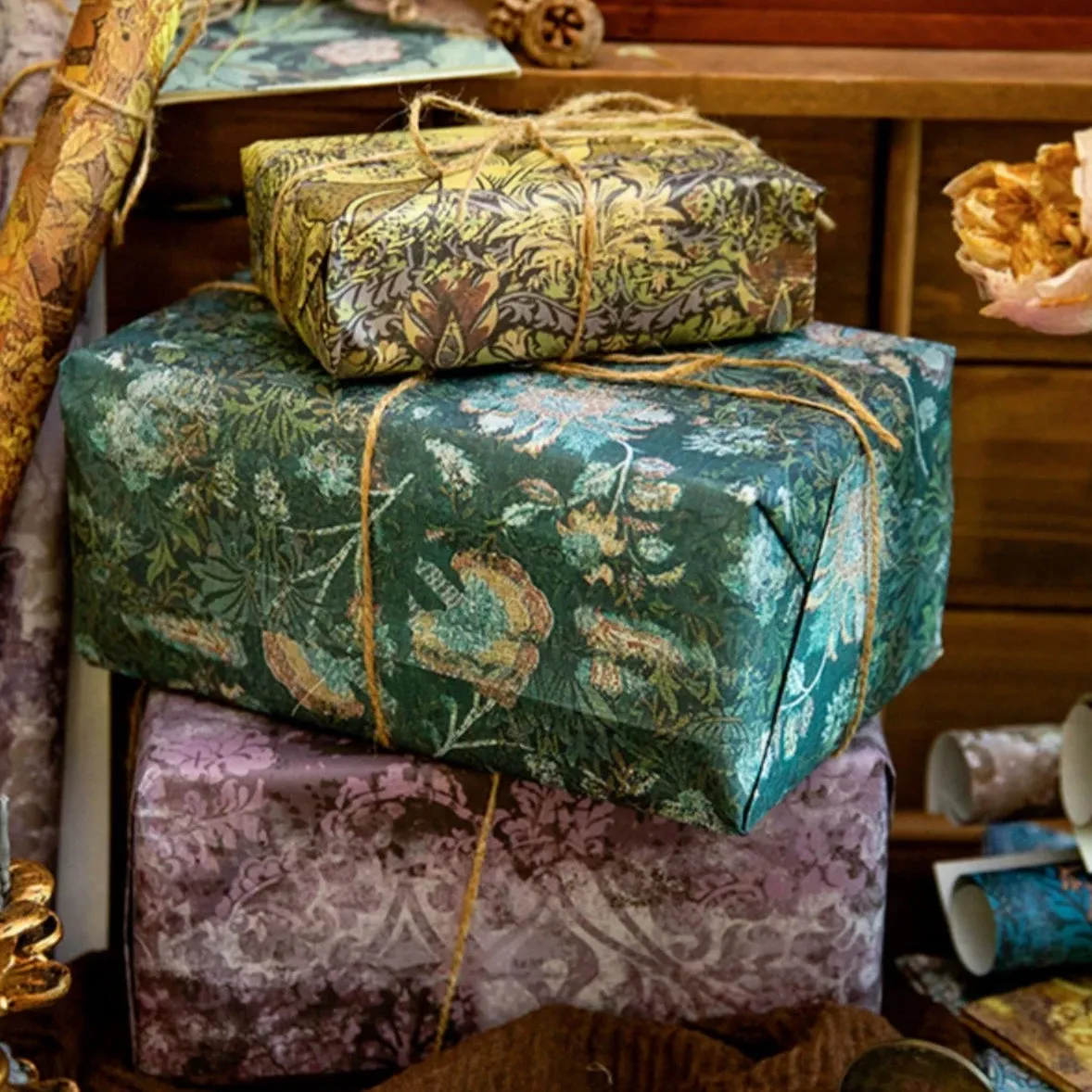 Baroque Elegance Wrapping Paper - Elevate Your Gifts with Timeless Charm