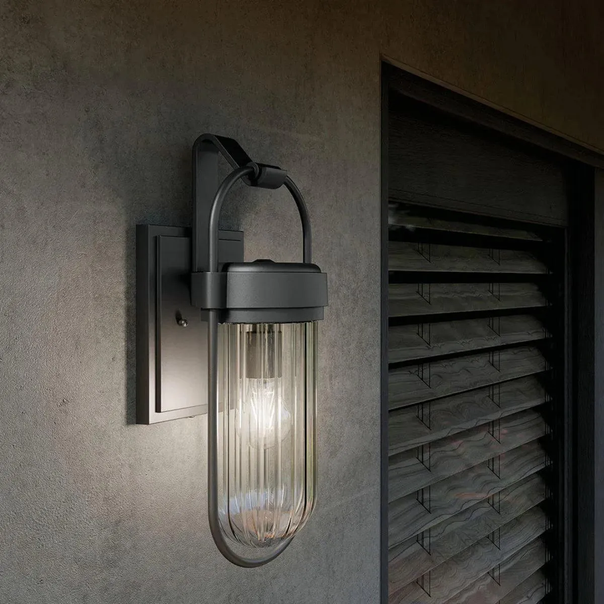 Brix 19 In 1-Light Outdoor Wall Light With Clear Glass, Black Finish