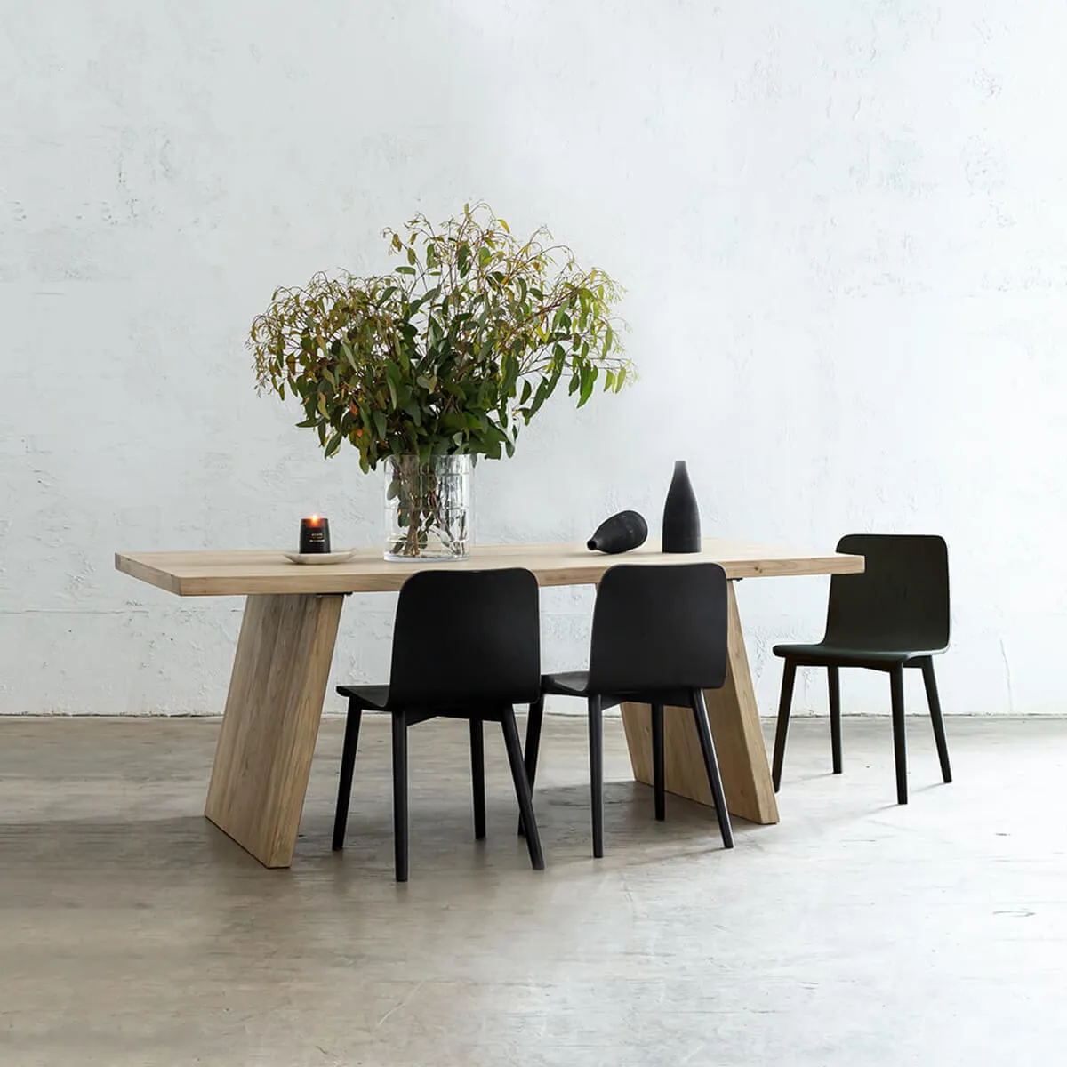 CAPRETTA ELM DINING TABLE  |  210CM  |  BLEACHED BRISTLE