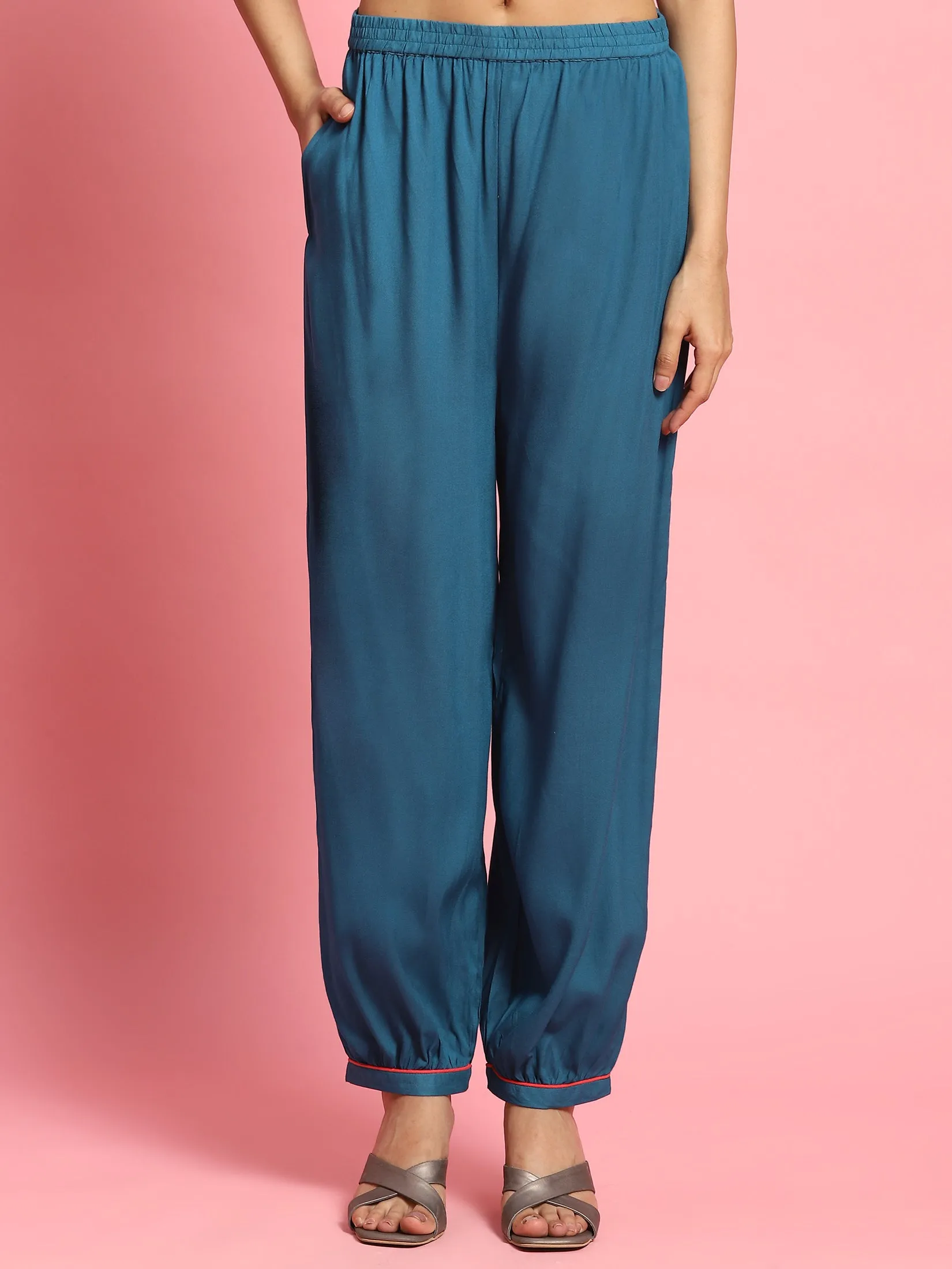 Women Blue Floral Printed Kurta With Harem Pant