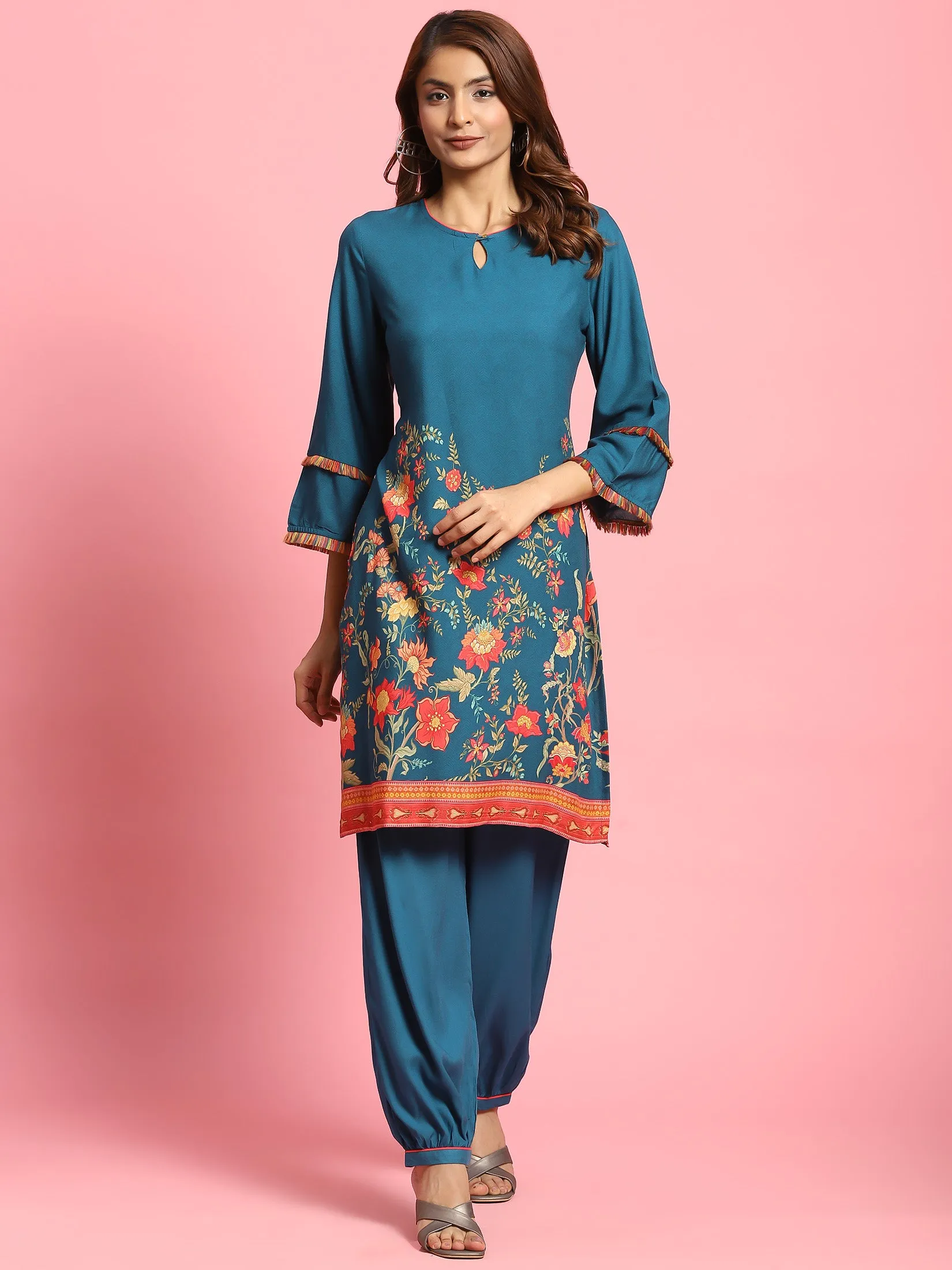 Women Blue Floral Printed Kurta With Harem Pant